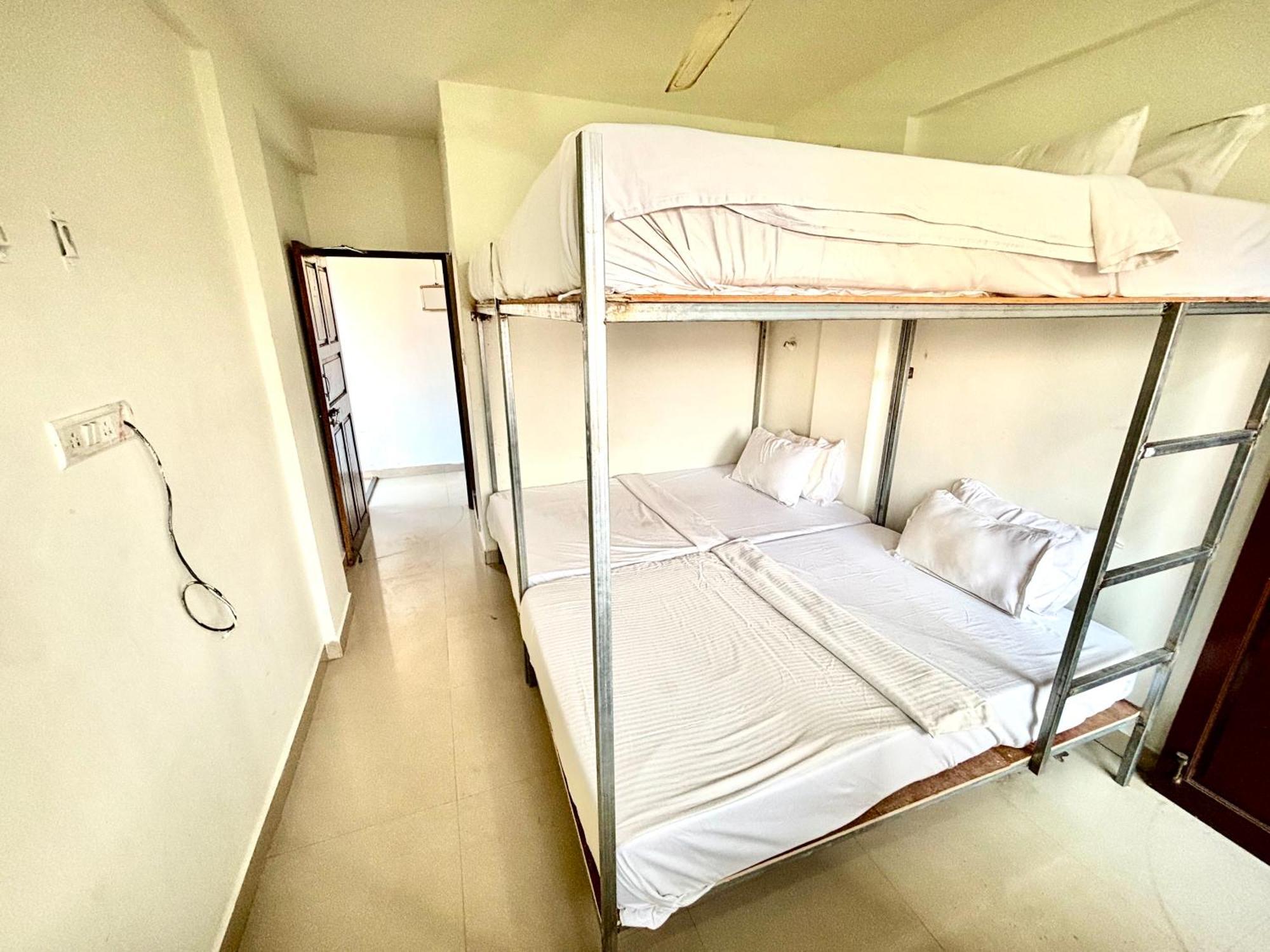 Mehar Rooms Baga Exterior foto